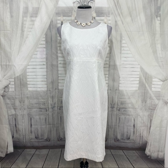 Kasper Size 8 Dress Solid White Textured Sheath Sleeveless Cocktail Party Lined - Picture 1 of 8
